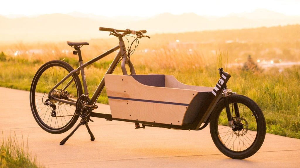 This Attachment Converts A Normal Bicycle Into A Cargo Bike In Under A Minute